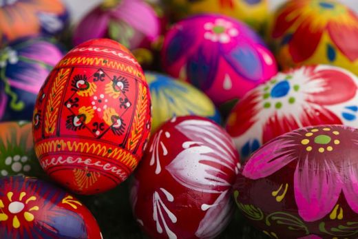 Áldott húsvétot kívánunk! A közintézmények és polgármesteri hivatalok húsvéti köszöntői