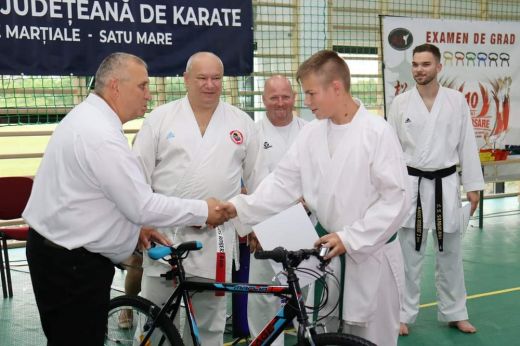 Lázári új sporttermében ünnepelte fennállásának 10. évfordulóját a Szatmár Megyei Karate Egyesület